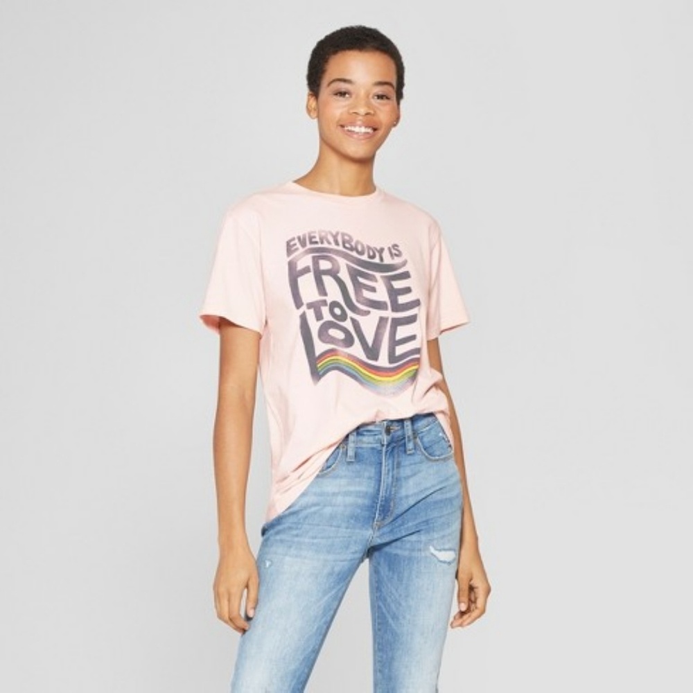 Everybody is Free to Love Graphic Tee Shirt Top - Picture 2 of 7